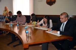 By signing of the Memorandum of Cooperation joint commitment for implementation of activities aimed at matching of supply and demand at the labor market in Prnjavor confirmed